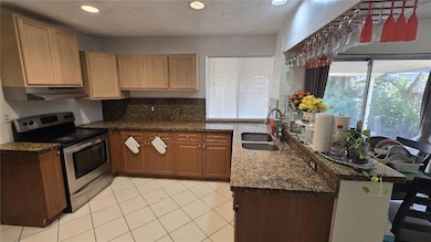 6174 NW 183rd Ln, Hialeah, FL 33015 - photo 2