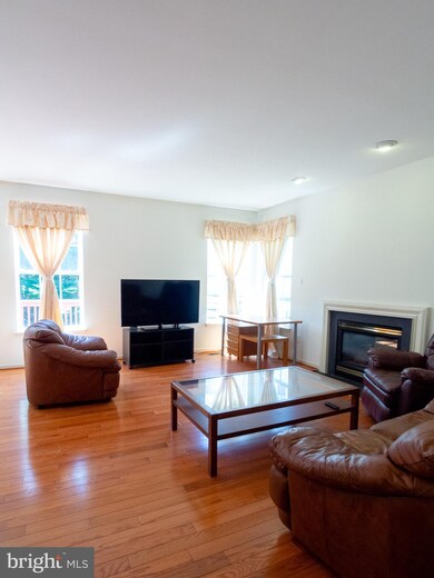 11152 Yellow Leaf Way, Germantown, MD 20876 - photo 7