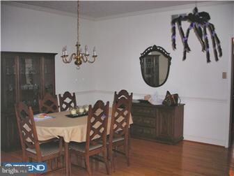 420 Springview Ln, Phoenixville, PA 19460 - photo 4