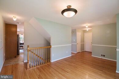 12219 Emerald Way, Germantown, MD 20876 - photo 6