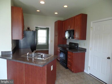 72 Willowby Ct, Bunker Hill, WV 25413 - photo 5