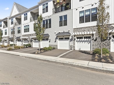 6105 Vivaldi Rd, Princeton, NJ 08540 - photo 7