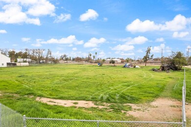 3154 W Mckinley Ave, Fresno, CA 93722 - photo 7