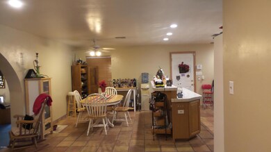 Dining kitchen