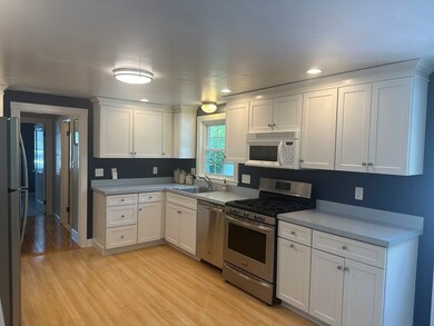 12 Lexington St, Stoneham, MA 02180 - photo 4