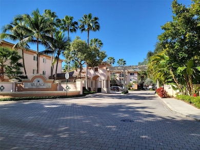 2015 SE 10th Ave unit 1301, Fort Lauderdale, FL 33316 - photo 2