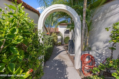 2204 Parkside Place unit 2204, Indian Harbour Beach, FL 32937 - photo 2