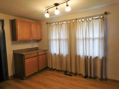 1136 Holly Hill Dr, Columbus, OH 43228 - photo 6