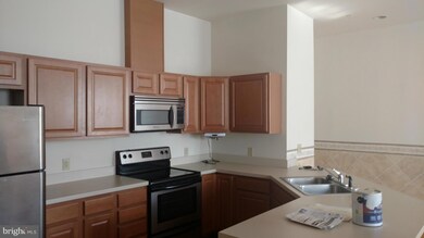 138 E Antietam St unit 203, Hagerstown, MD 21740 - photo 2