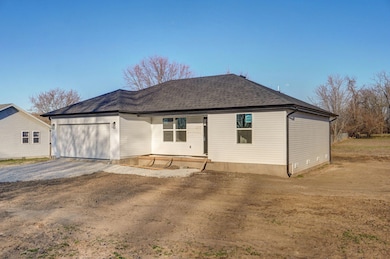 122 Alberta Dr-1