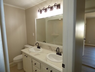 811 Howe St, McComb, MS 39648 - photo 7