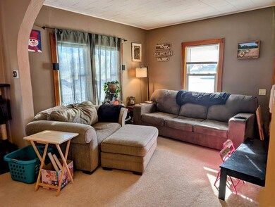 401 W Main St, Calmar, IA 52132 - photo 4