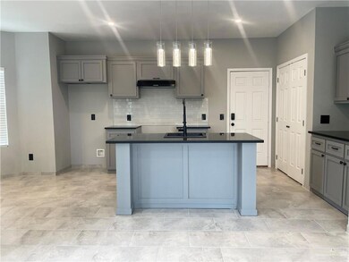 1217 E Sanchez St, Pharr, TX 78577 - photo 5