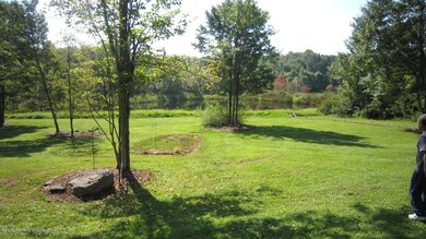 196 Decker Rd, Jermyn, PA 18433 - photo 2