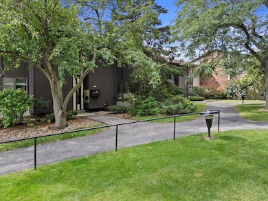 2230 W Good Hope Rd unit 25, Milwaukee, WI 53209 - photo 6