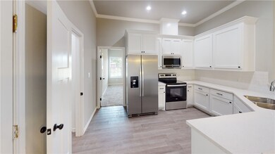 4015 Golden Eagle Dr unit B, Bryan, TX 77808 - photo 6