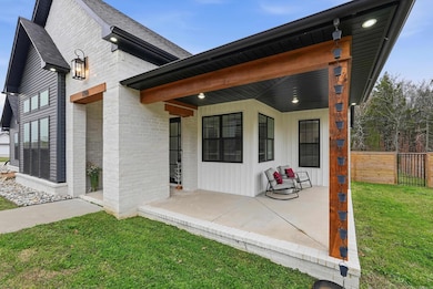 1708 E Holloway, Morrilton, AR 72110 - photo 4