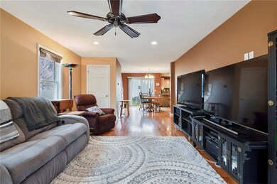 20 Silvercup Cir unit 20, West Warwick, RI 02893 - photo 4