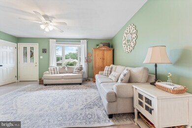 27 Roberta Ln, Royersford, PA 19468 - photo 6