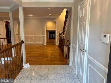 10783 Brewer House Rd, Rockville, MD 20852 - photo 2