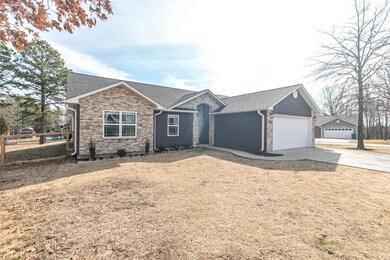 300 Caytie Trail, Poplar Bluff, MO 63901 - photo 2