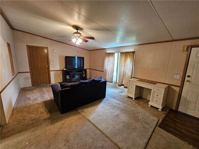 133 Greentree Ct, Bath, PA 18014 - photo 5