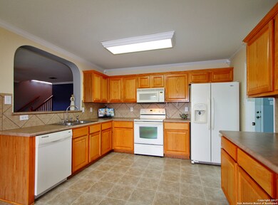 7406 Gamble Oak Dr, San Antonio, TX 78223 - photo 6