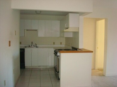 273 Cambridge Rd unit 304, Woburn, MA 01801 - photo 5