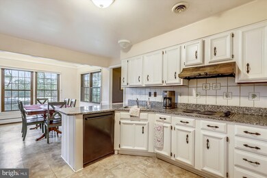 15313 Merrifields Ct, Silver Spring, MD 20906 - photo 7