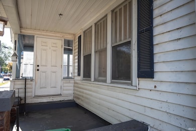 607 Barnett St, Vincennes, IN 47591 - photo 3