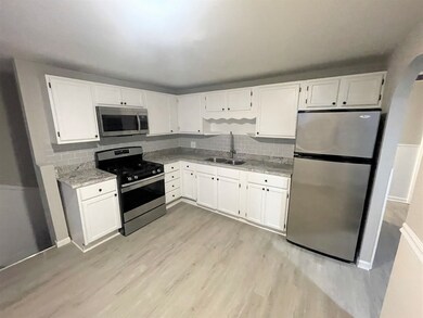 341 Delaware St, Carpentersville, IL 60110 - photo 3