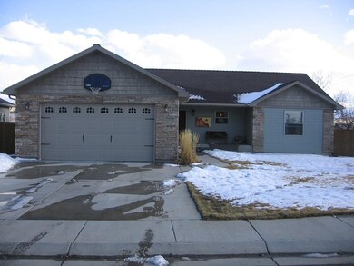 3502 Maple Leaf Ave, Cody, WY 82414 - photo 2
