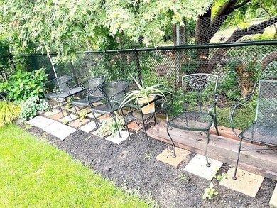 1055 Waverley St, Framingham, MA 01702 - photo 7