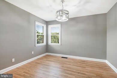 411 Dorchester Ave, Reading, PA 19609 - photo 6