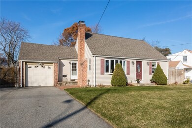 73 Pilgrim Dr, Warwick, RI 02888 - photo 3
