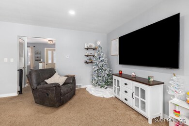 323 E Beech St NE, Cedar Springs, MI 49319 - photo 4