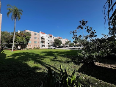 8411 NW 8th St unit 105, Miami, FL 33126 - photo 3