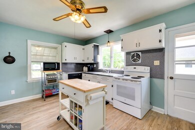 110 W Myrtle St, Littlestown, PA 17340 - photo 6