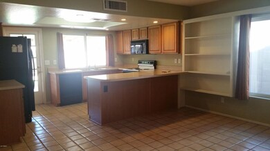 LIGHT FILLED KITCHEN