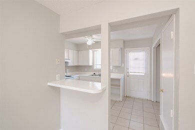 2813 Wimbledon Ct unit B, Garland, TX 75041 - photo 5