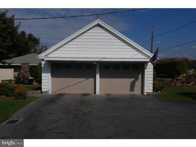 919 Main St, Shoemakersville, PA 19555 - photo 5