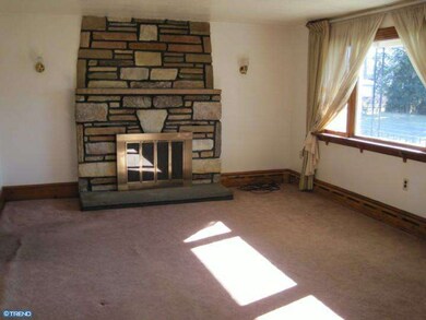 213 W 7th St, Lansdale, PA 19446 - photo 6