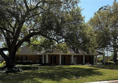 415 W Academy Ave, Jennings, LA 70546 - photo 3