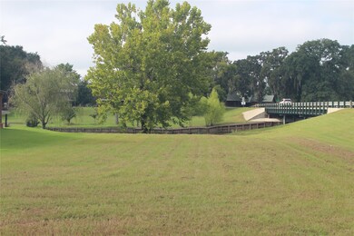 32 Wildwood Lake Dr, Huntsville, TX 77340 - photo 2