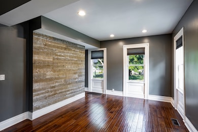 105 E Tyler St, Oswego, IL 60543 - photo 6