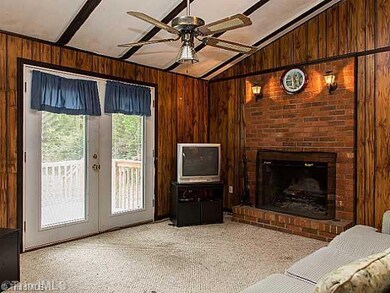 5224 Sweetwater Ct, Greensboro, NC 27407 - photo 4