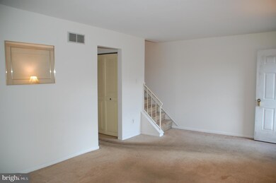 132 Thomas Dr, Telford, PA 18969 - photo 4
