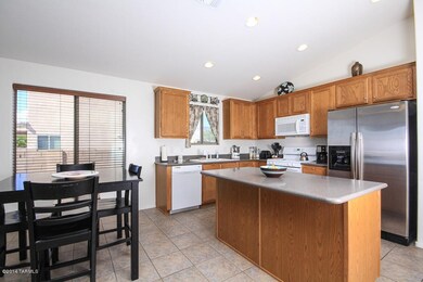 Kitchen Breakfast Bar
