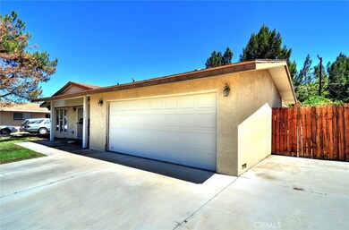 14205 Arrowhead Dr, Victorville, CA 92395 - photo 4
