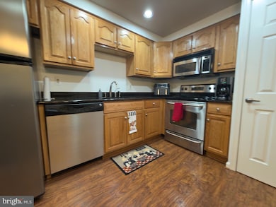 7640 Tremayne Place unit 112, McLean, VA 22102 - photo 6